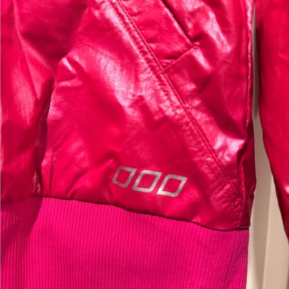 Lorna Jane Shimmering Pink Jacket - Picture 4 of 7